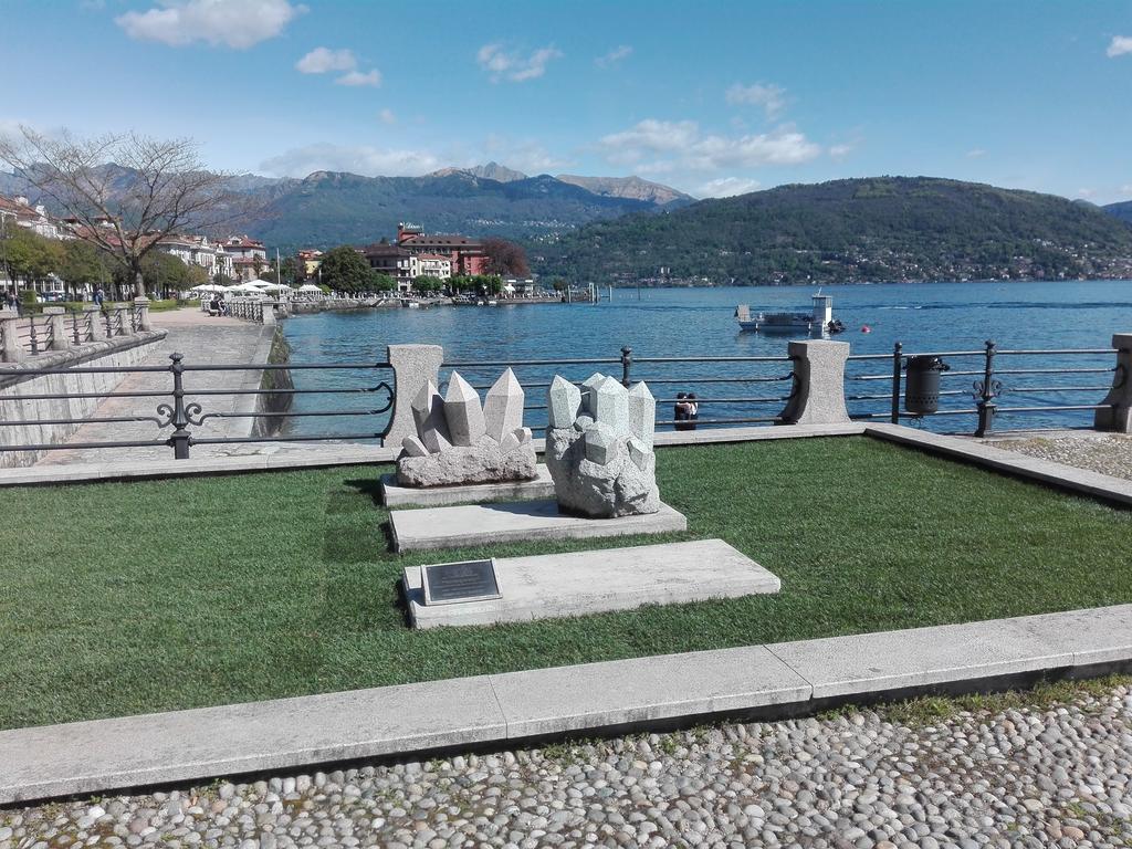 Hotel Elvezia Lake Maggiore Eksteriør billede